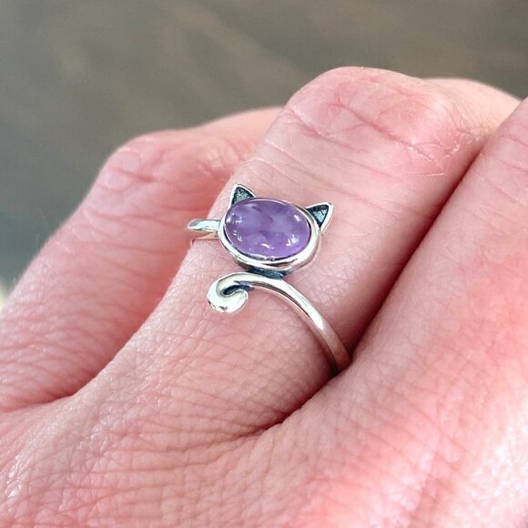 Sterling Silver 925 Oval Amethyst Cabochon Kitty Cat Band Ring Size 5 Cat Lover - Picture 4 of 16